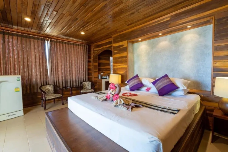 Deluxe Double Bungalow with garden view