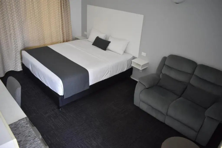 Riviana Motel