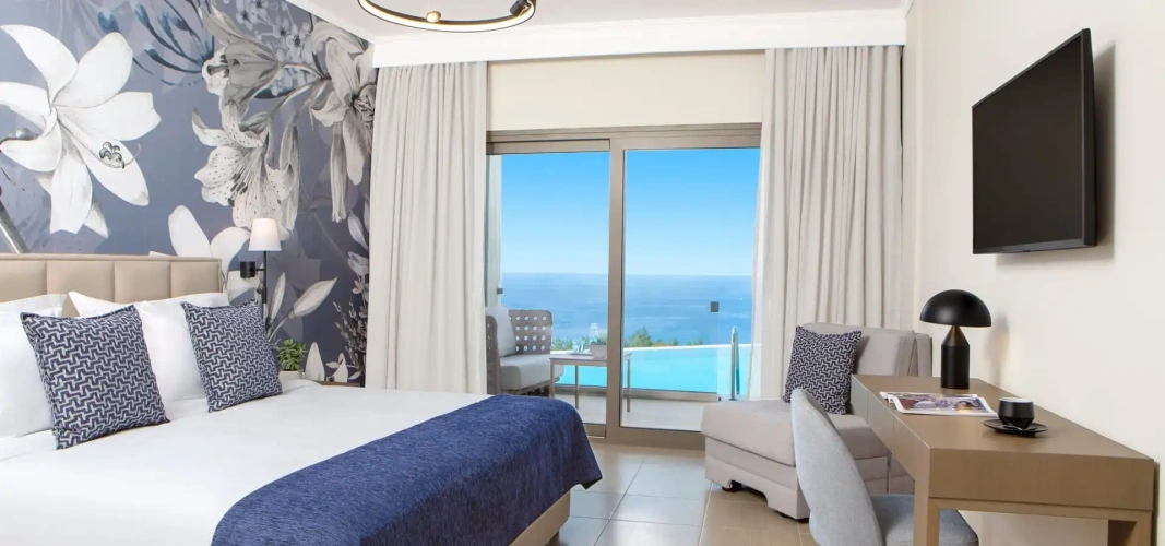 Deluxe Sharing Pool Double room