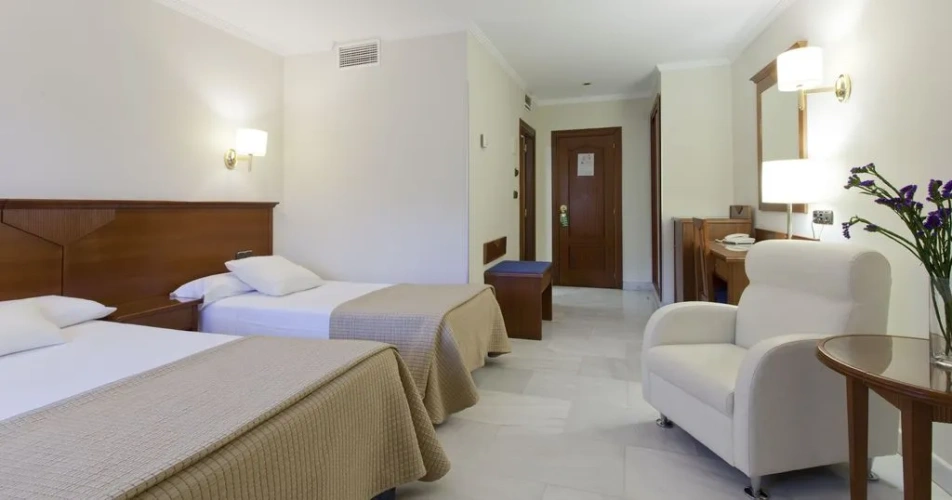 Triple room
