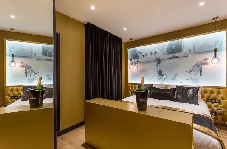 Double Suite