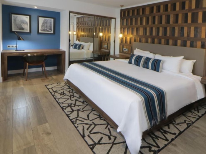 Corner Double room