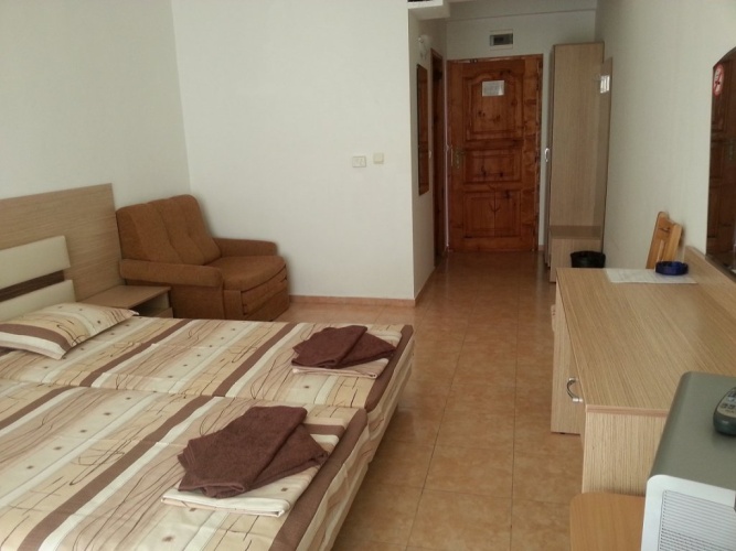 Superior Double room with balcony and with partial sea view