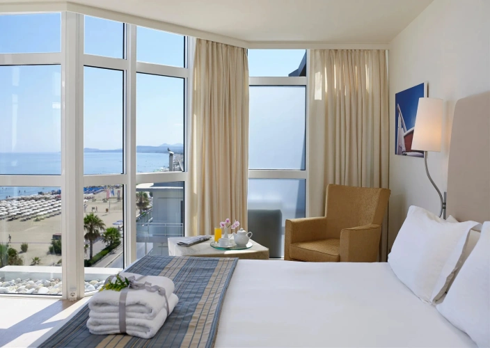 Deluxe Suite with sea view