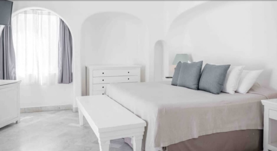 2 Bedrooms Bolero Suite