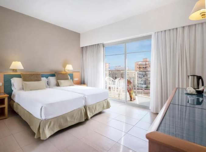 Xtra Double room with side sea view