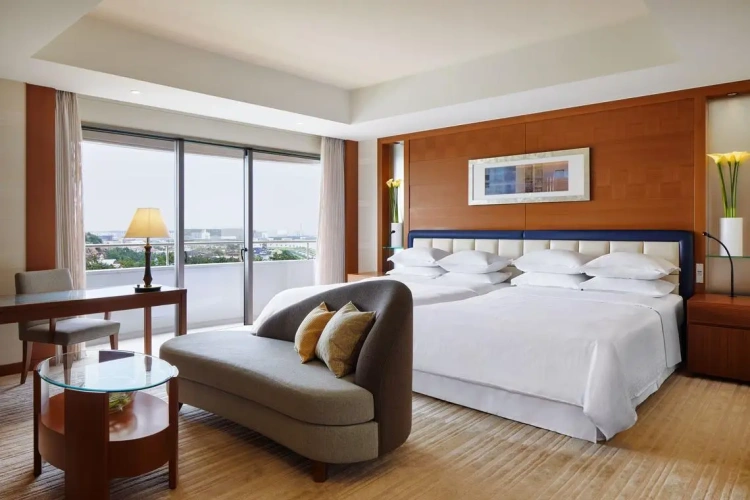 1 Bedroom Executive Twin Club Suite with balcony