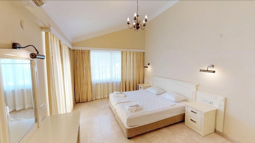 2 Bedrooms Gold City Villa