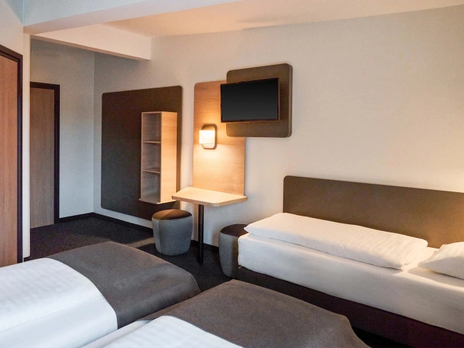 Triple room
