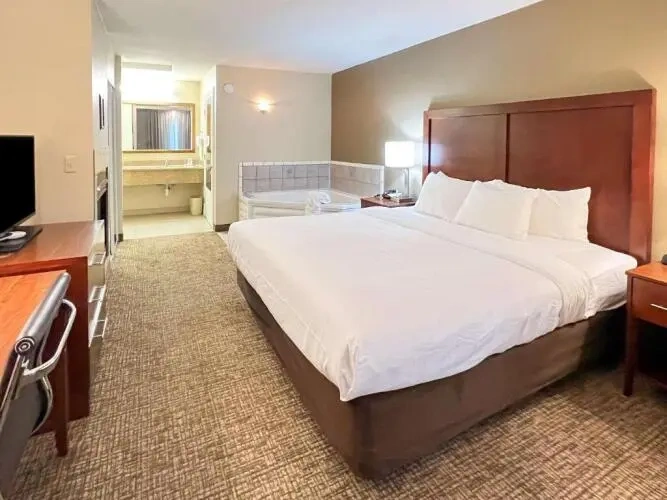 Jacuzzi Suite