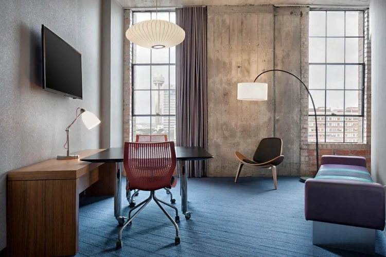 Savvy Quadruple Suite