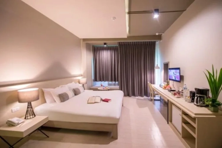 Premier Pool Access Double room