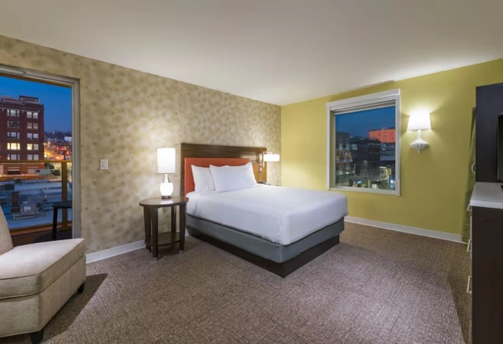 1 Bedroom Suite with balcony