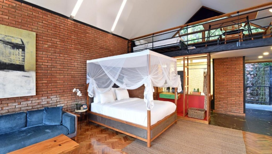 Deluxe Twin Suite with balcony and with view