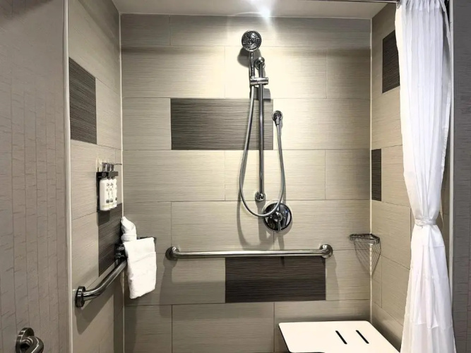 Holiday Inn New York City - Times Square photo 13