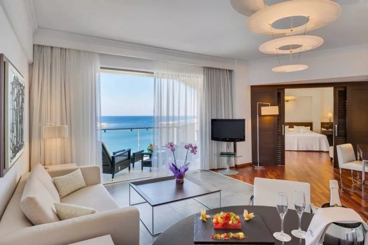 Elite Club Suite with sea view