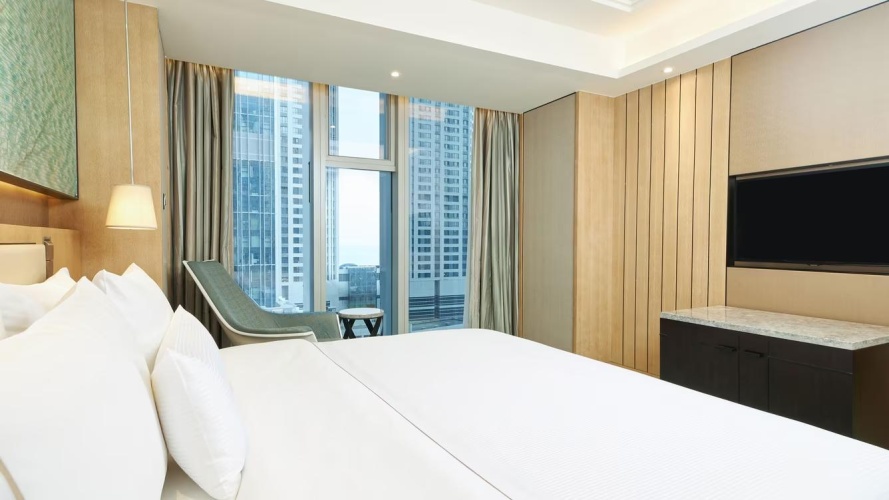 1 Bedroom Double Junior Suite with city view