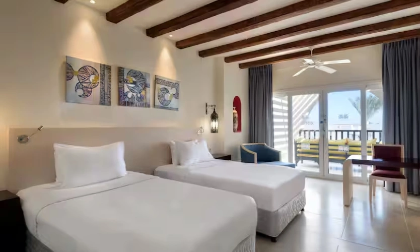 Twin room with garden view