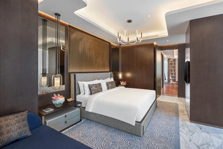 Mandarin Signature Double Suite