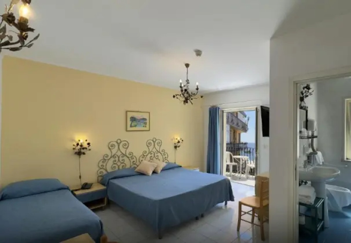 Triple room