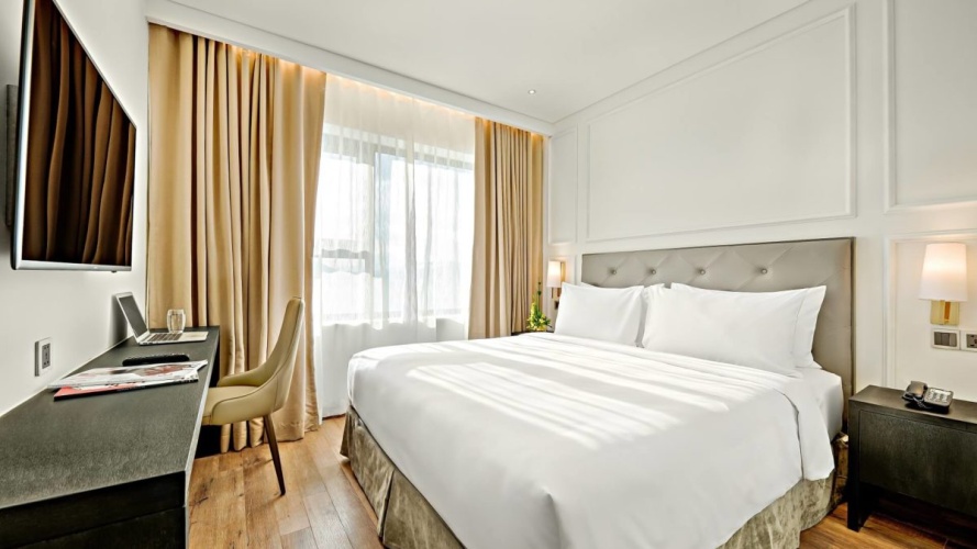 2 Bedrooms Corner Suite
