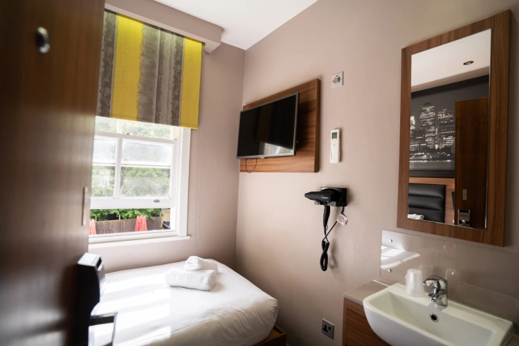 Compact Single room