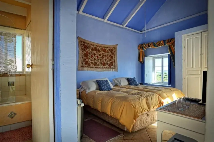 Twin room with lake view