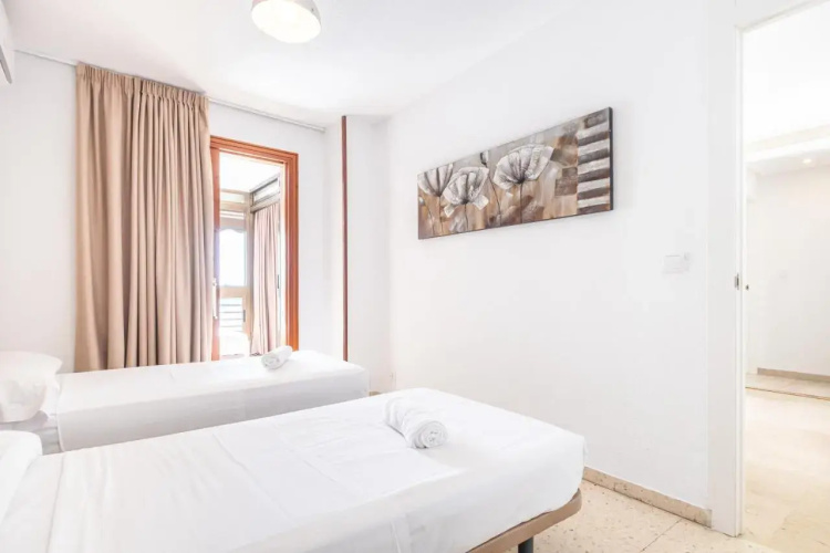 Las Arenas 1-C Apartments