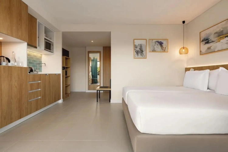 Standard Twin Studio Suite
