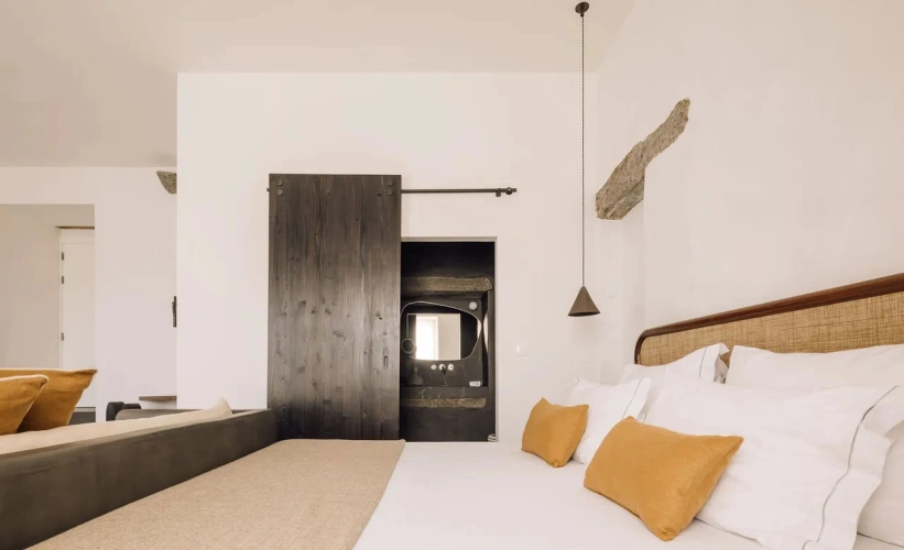 Unique Double Suite