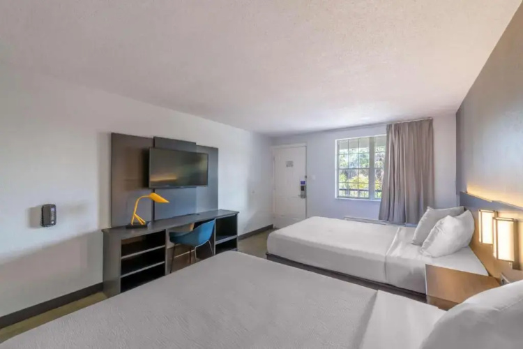 Motel 6 Ocala, FL - Conference Center