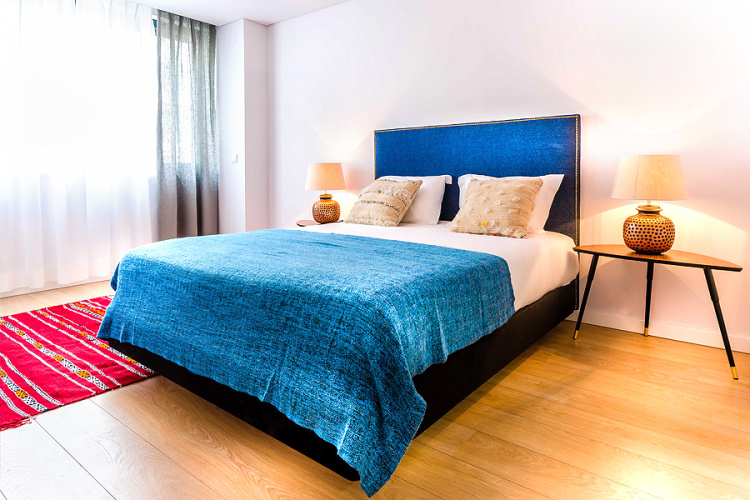 T2 Sextuple Apartment