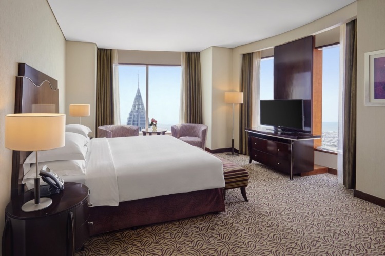 1 Bedroom Spacious High Floor Double Suite