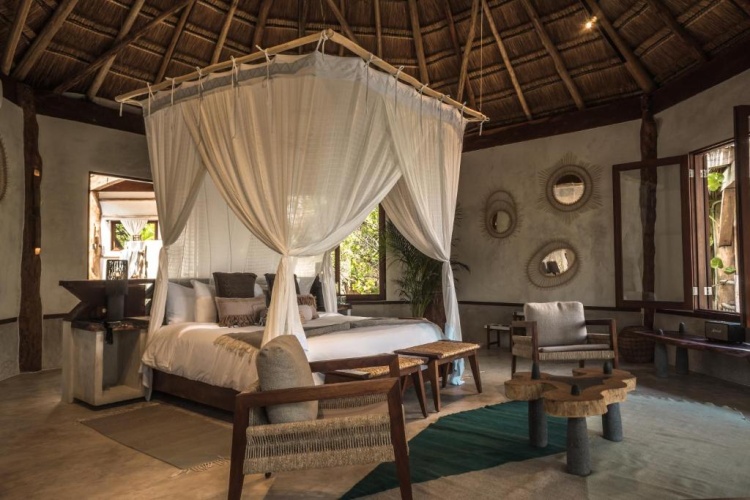 Double Master Suite with ocean view