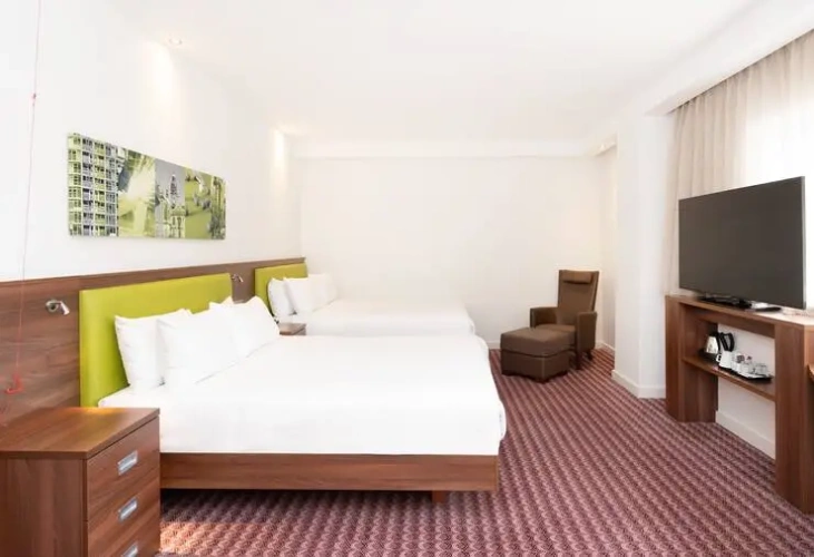 Accessible Quadruple room