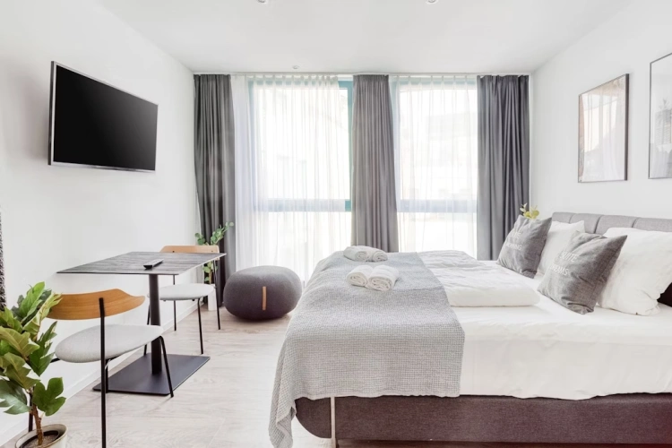 Double Suite S with courtyard view