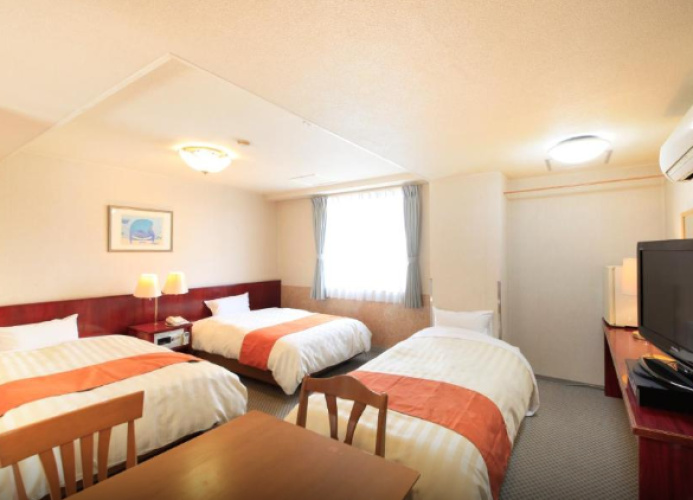 Triple room