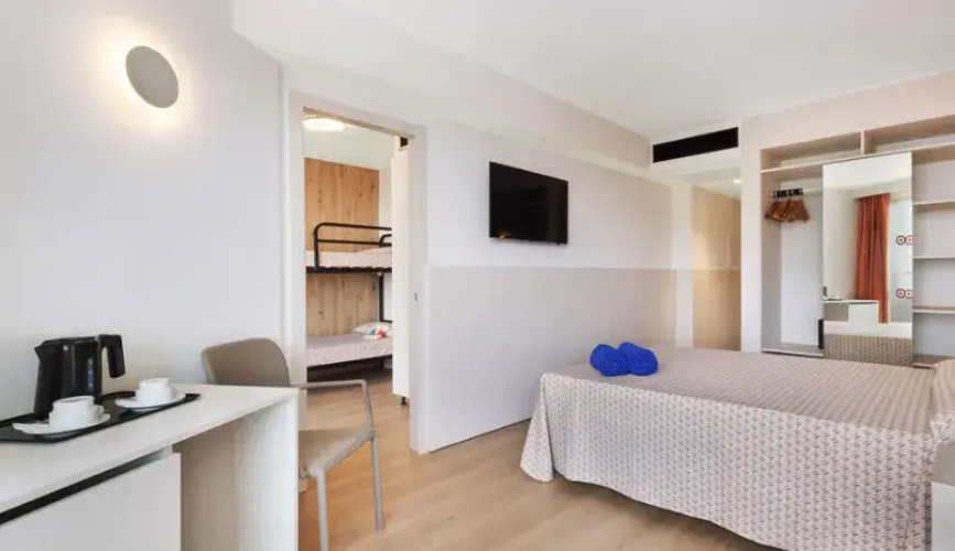 4 Family Suite