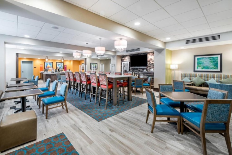 Hampton Inn Baltimore Bayview Campus photo 19