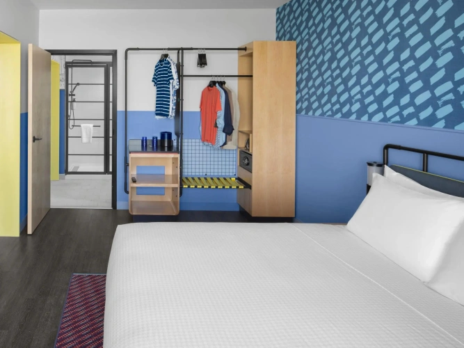 Corner Double room