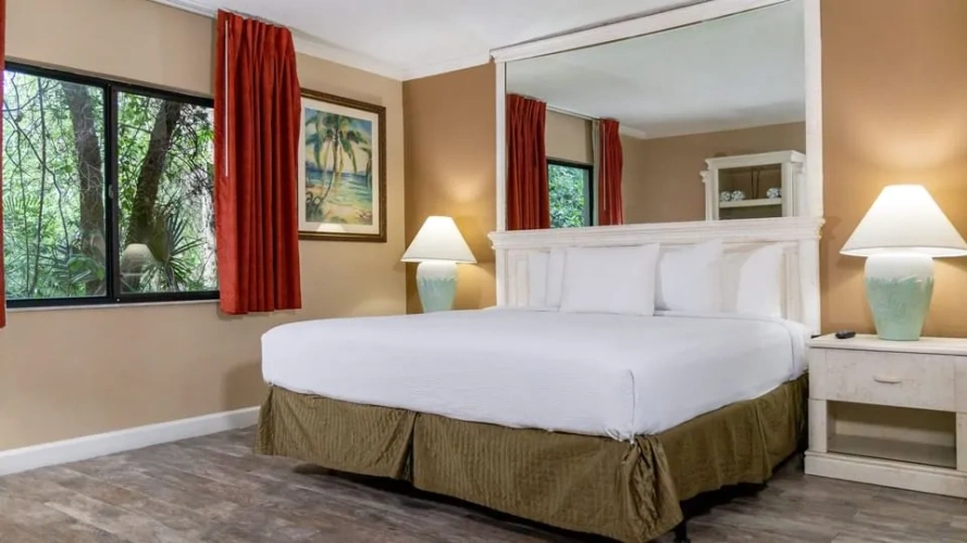 1 Bedroom at the Oaks Double Suite