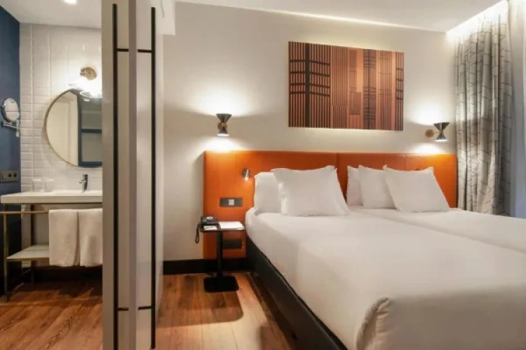Connecting Triple room