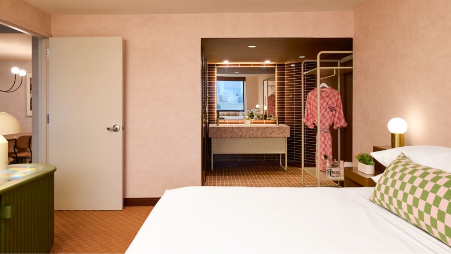 Downright Austin, A Renaissance Hotel photo 8