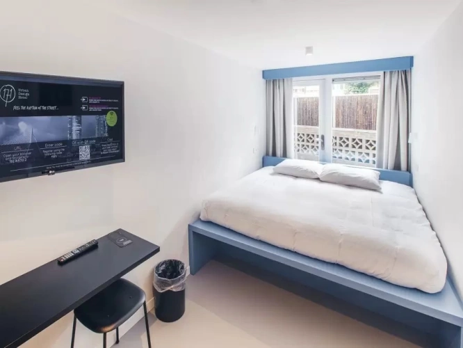 171 Tiny Double room