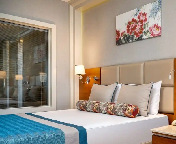 Standard Double room with land view