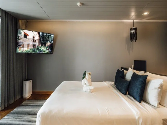 Grand Double Suite with river view