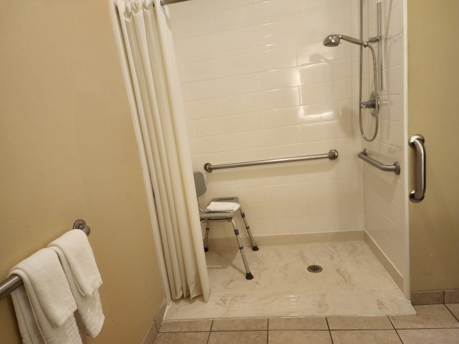 Best Western Plus Monica Royale Inn & Suites photo 12