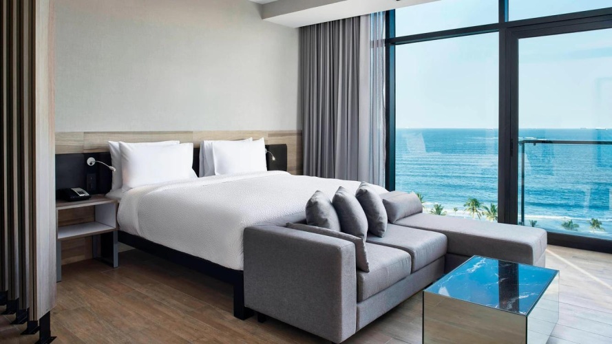 Bathtub Double Junior Suite with sea view