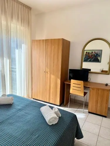 Deluxe Double room with partial sea view
