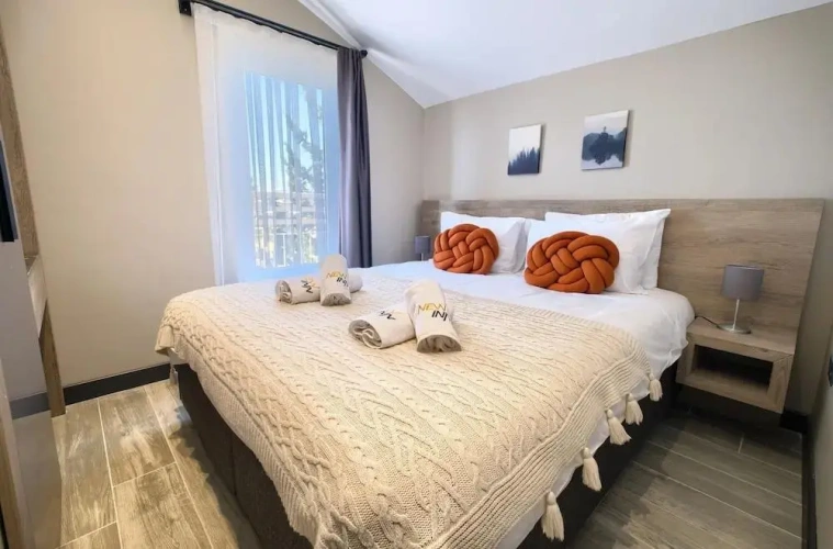 Deluxe with Terrace Double Apartment